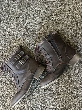 Brown Lace-Up Combat Boots with Buckle Detail size 9